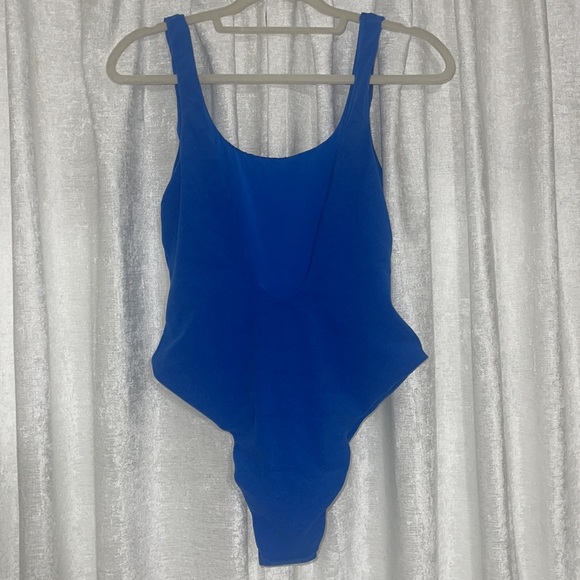 WeWoreWhat scoop one piece towel terry blue - Picture 3 of 8